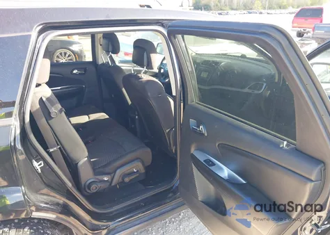 2015 Dodge Journey Sxt z USA, uszkodzony, nr VIN 3C4PDDBG4FT526230